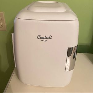 cooluli mini fridge/ warmer